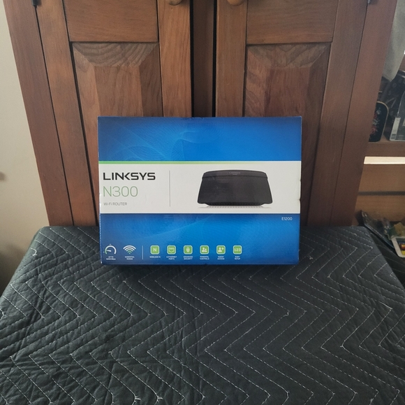 Linksys Router - Picture 11 of 11